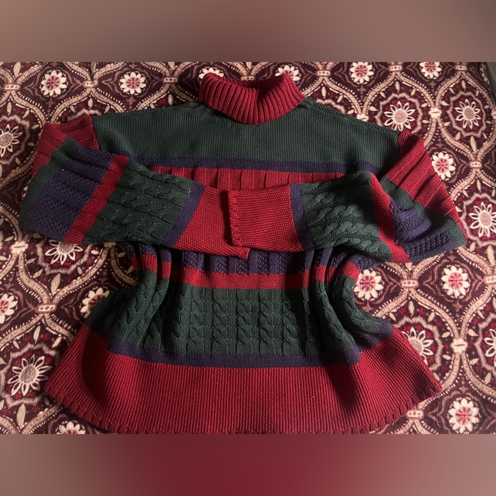 ⭐️ size medium (8-10) turtle neck sweater